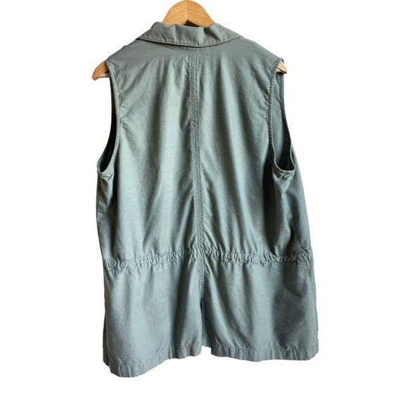 Collared Utility Vest with Pockets - Picture 8 of 9